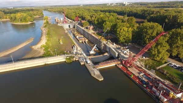 In Support of a New Lock and Dam Start in 2021