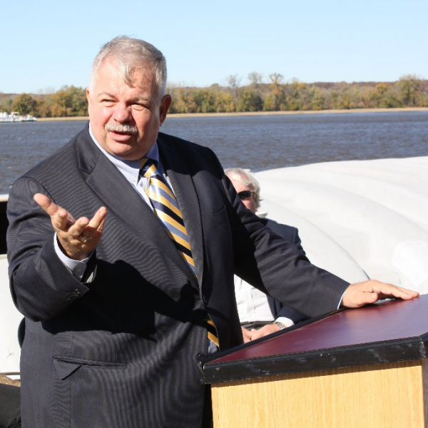 CONGRESSMAN HARE SAYS LOCK AND DAM UPGRADES MUST BE DONE