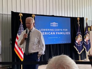 Biden Visits Illinois Farm